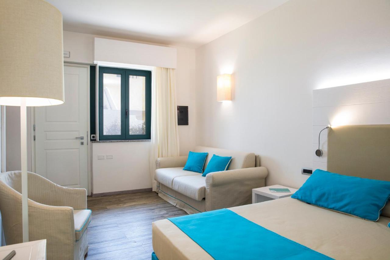 Lu' Hotel Maladroxia SantʼAntìoco Εξωτερικό φωτογραφία