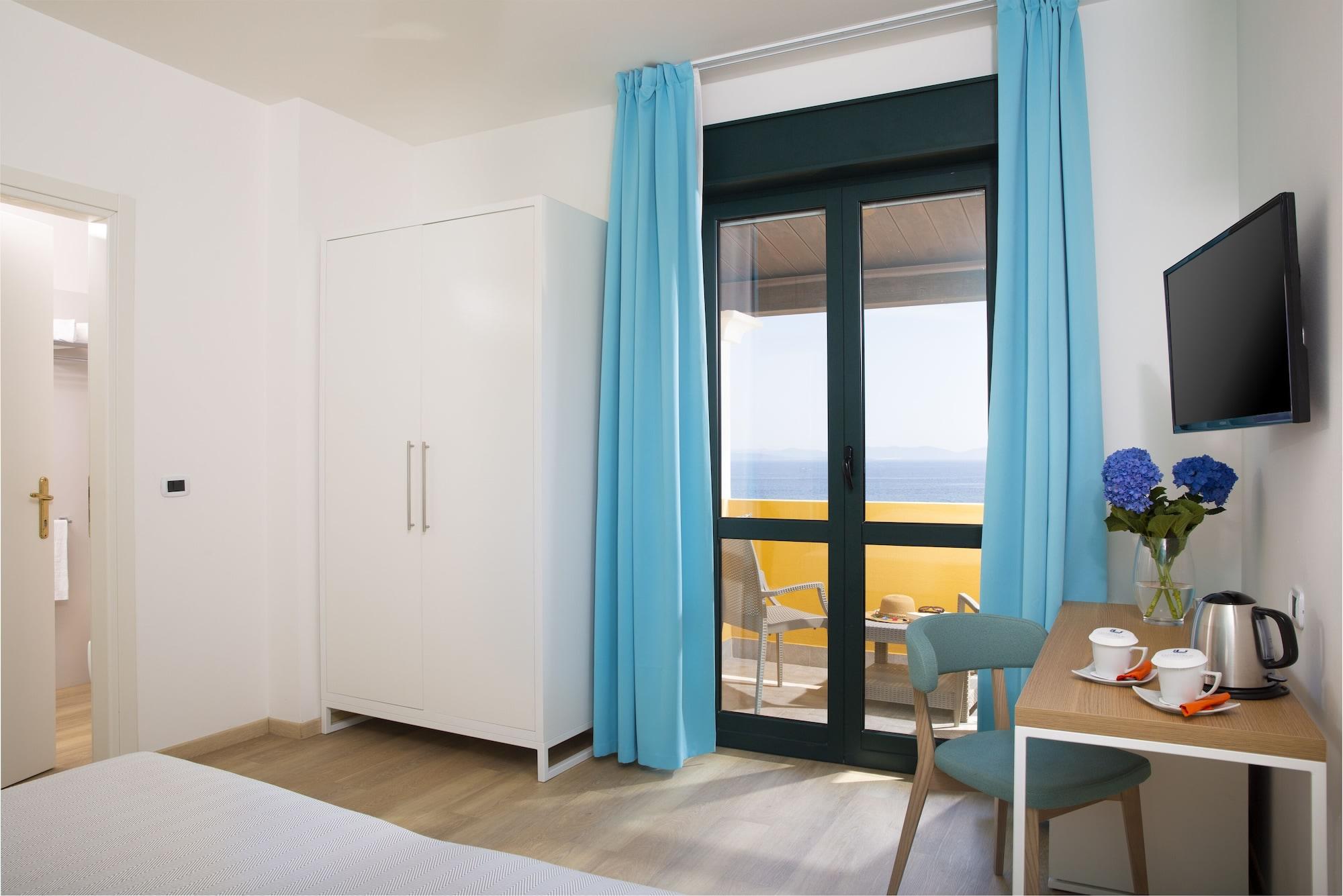 Lu' Hotel Maladroxia SantʼAntìoco Εξωτερικό φωτογραφία