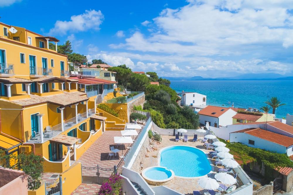 Lu' Hotel Maladroxia SantʼAntìoco Εξωτερικό φωτογραφία