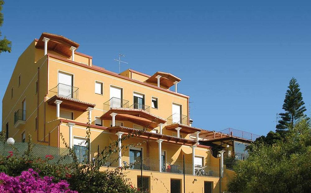Lu' Hotel Maladroxia SantʼAntìoco Εξωτερικό φωτογραφία